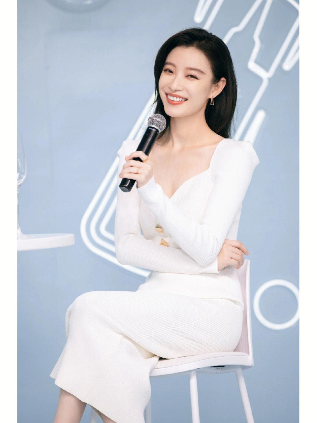 倪妮|跟着倪妮学穿衣,可以斩男也可以斩女,二者Get其一!