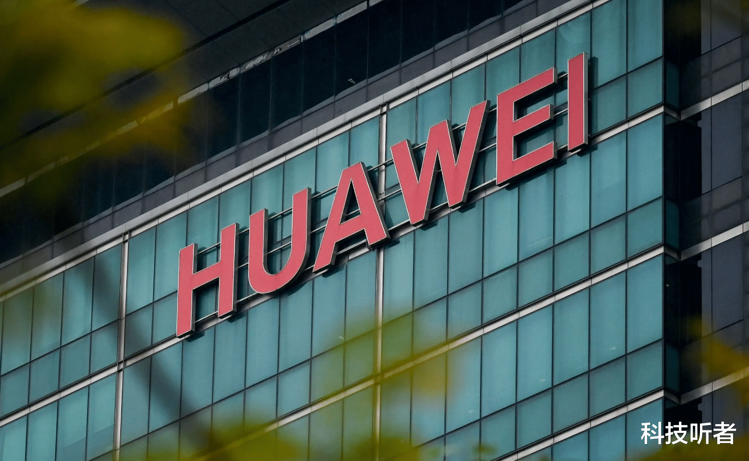 soul app|华为手机在俄销量暴增300%,龙芯蓄势待发,英特尔AMD开始慌了