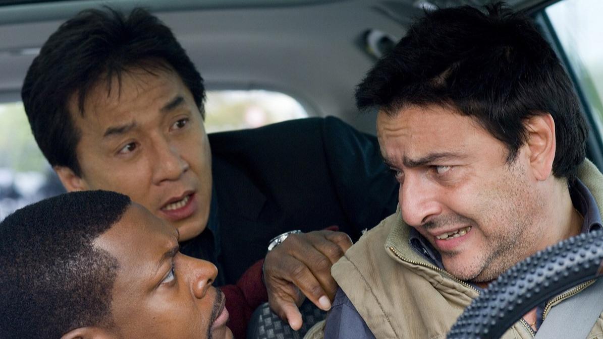 成龙|耗资5.6亿，成龙新片变网大？更换男主角，拍完被雪藏四年