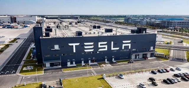 知乎|“我也爱国，但是他给的太多了”，特斯拉招聘揭露了现实的残酷！