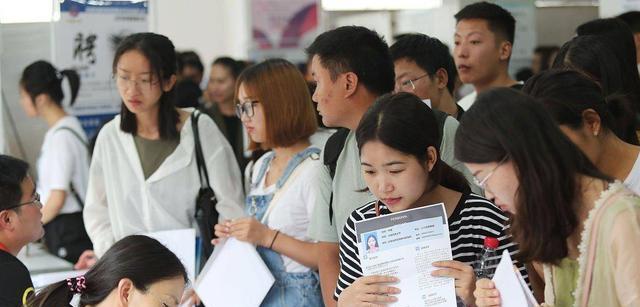 求职|大学毕业找工作,工科女生和男生的差距明显,太扎心了