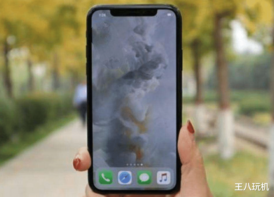 amoled|AMOLED理论寿命1万小时，超过就会烧屏