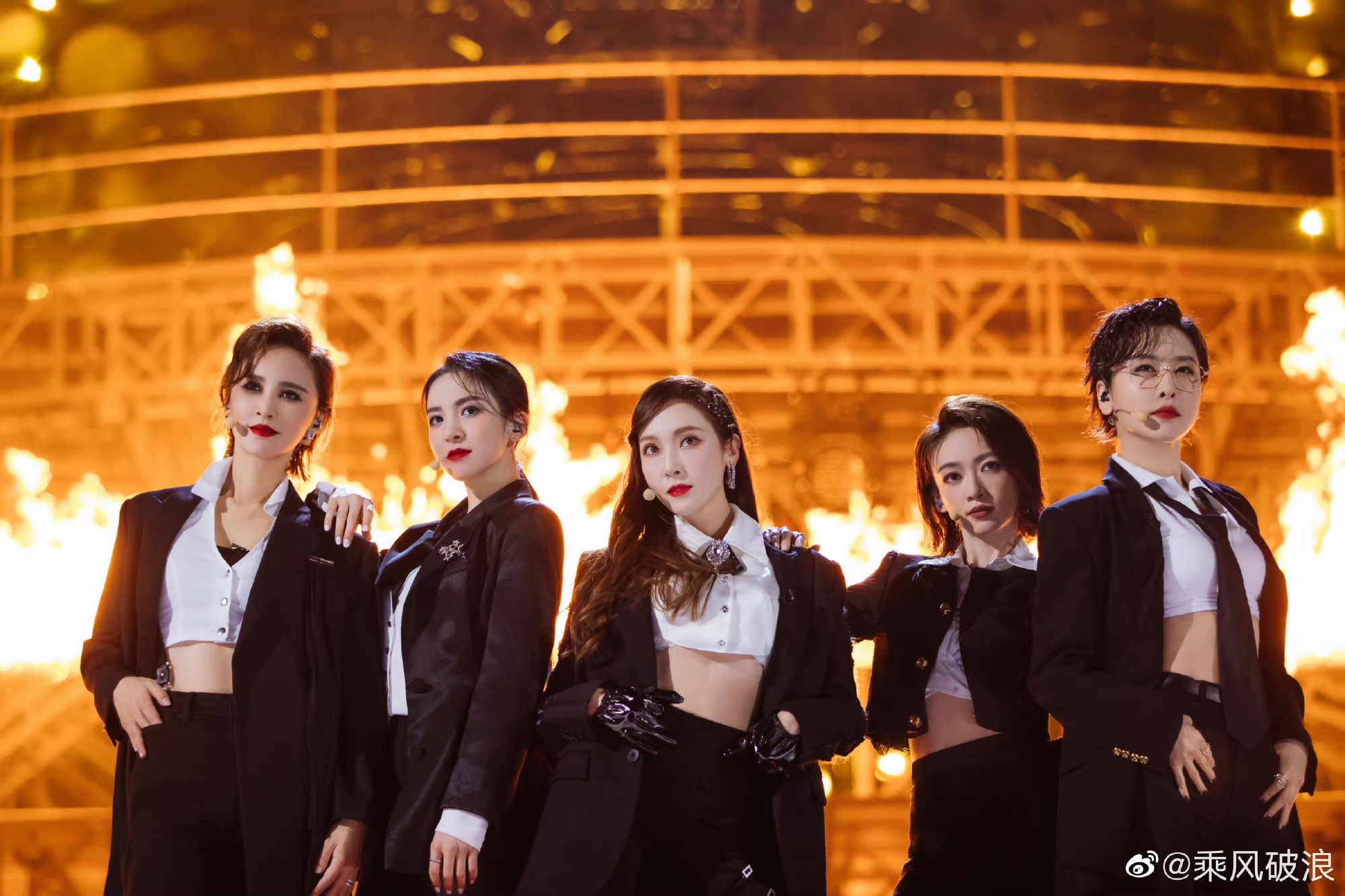 曾黎|《乘风破浪的姐姐3》二公落幕，选歌很重要，人气决定一切