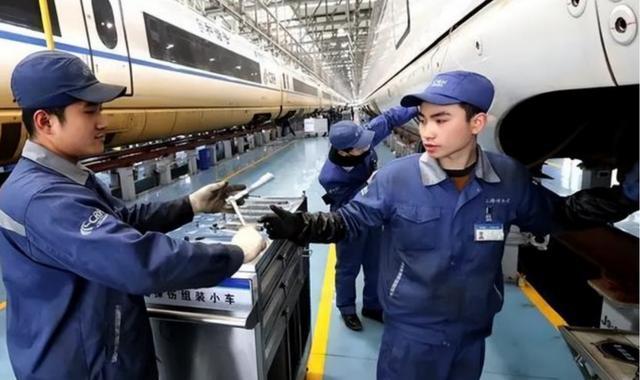 招聘|铁路局已开启招聘，实习期工资达到7千，部分毕业生有优先权