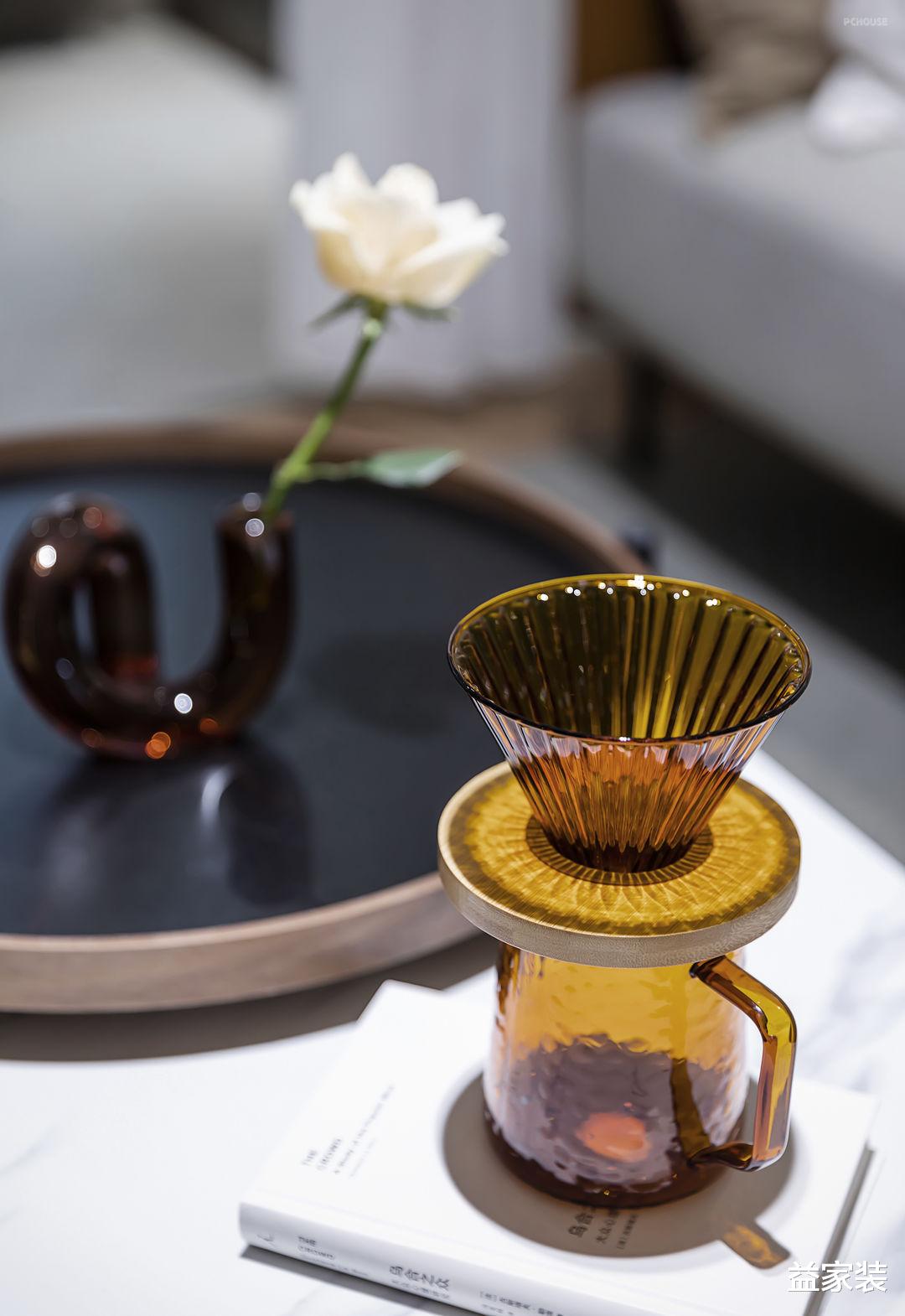 99平现代简约的新家,没有花哨的设计,但足够温馨