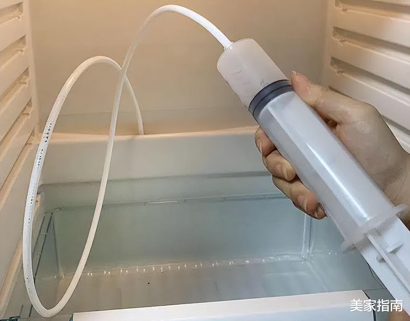 看过保洁阿姨的工作方式,我终于知道了这4个家居难题的正确解法