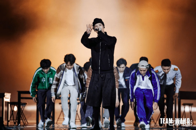 春晚|央视网络春晚：周深好治愈，周笔畅尚雯婕又玩时尚，谭松韵表情绝了