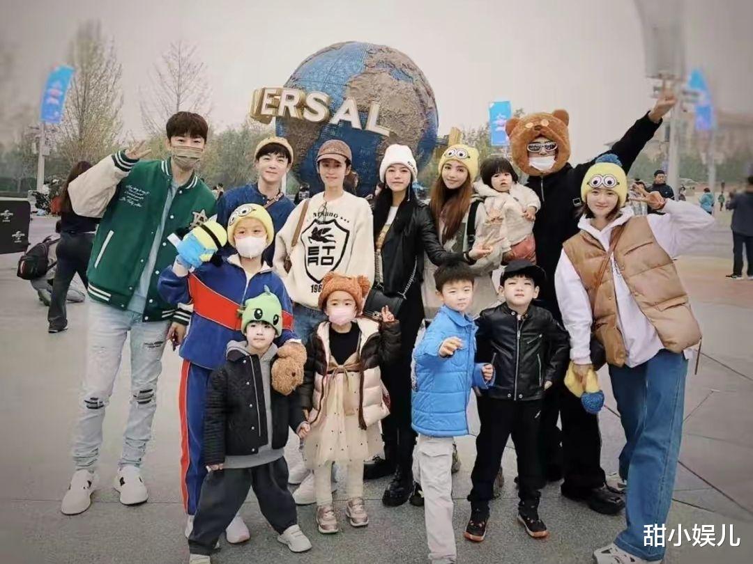 陈妍希|陈妍希合影稳居C位，儿子正面照曝光，“星二代”颜值有天花板了