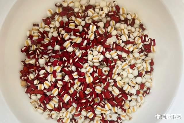 秋燥|入秋后,饮食要“润燥”,多吃“3白1黑”,少吃1瓜,滋阴防秋燥