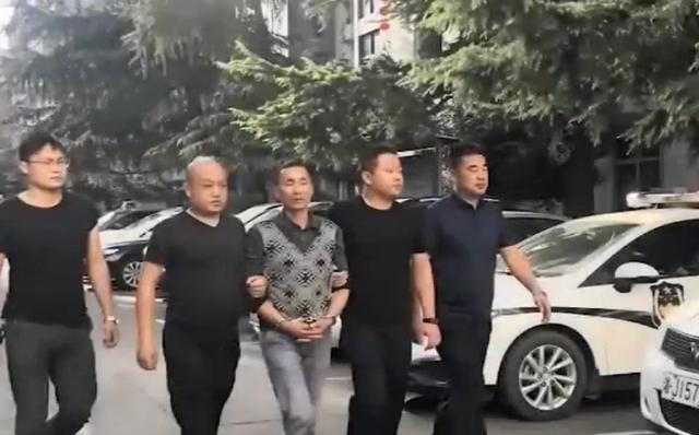 越狱犯逃亡32年,隐姓埋名摇身一变,成公司老总,直至2019才落网