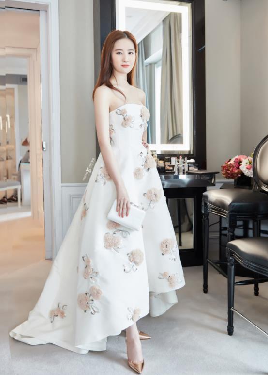 郎朗|郎朗的父亲曾自豪地说：刘亦菲想追我儿子，我儿子光手指就值一亿