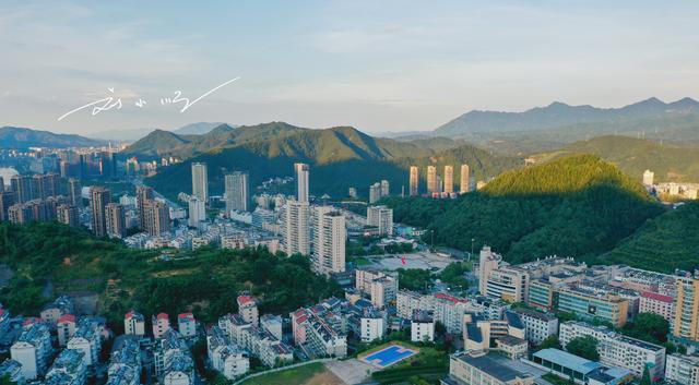 浙江省|浙江省有一处著名避暑胜地，就在杭州郊县，还有“17度建德”之称