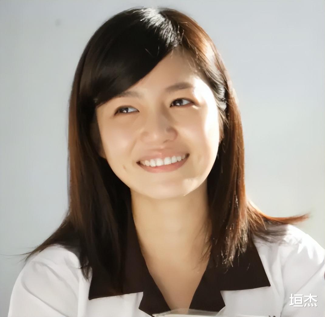 明星|女明星“假牙”大PK，谁的嘴巴闭不上，谁的嘴里藏着一套房？