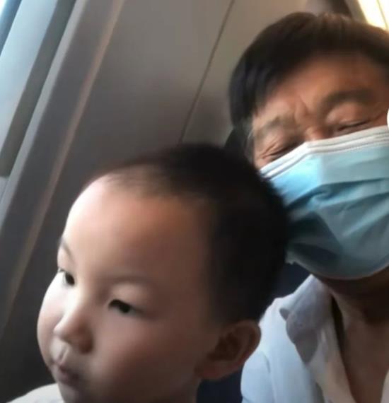 田静转变带货策略,杜新枝说为姚策花了30多万,郭希宽又想孙子了