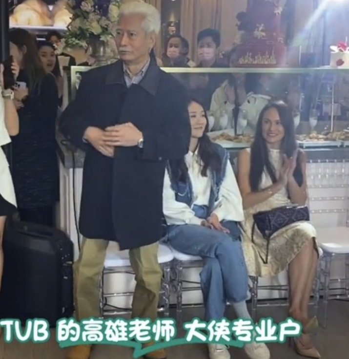 张柏芝|张柏芝亲姐加拿大卖唱,五官深邃身材曼妙,与老戏骨高雄同台演出