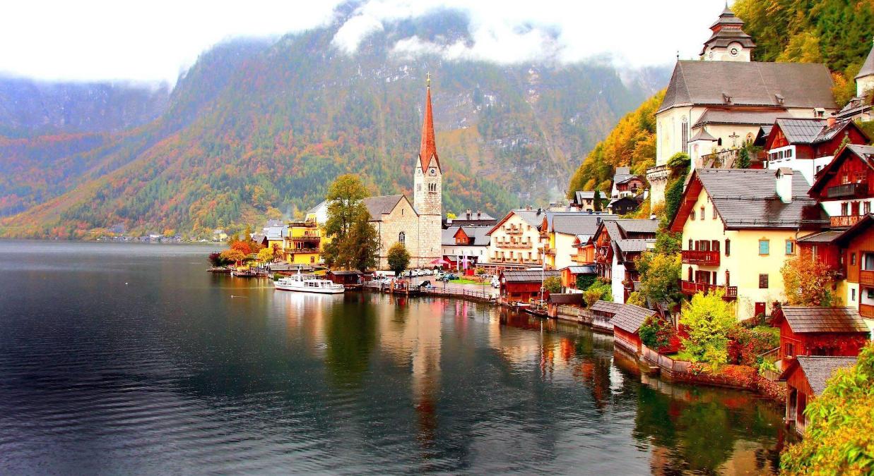 阿尔卑斯|奥地利拥有美丽的阿尔卑斯山脉，他的首都被评为是最适宜人类居住的地方