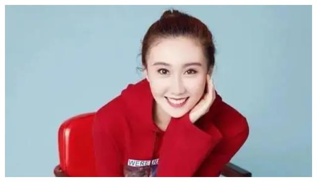 水均益女儿水亦诗：为父母离异落泪，如今将继母杨迪当闺蜜