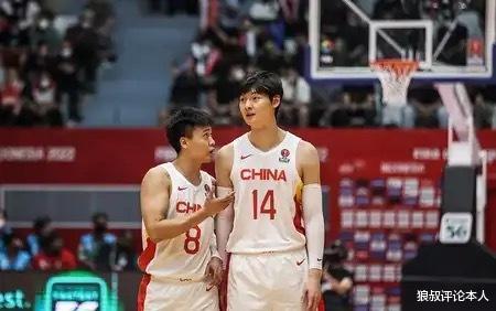 上海男篮后悔没交易吗?王哲林点赞赵睿:他给我传了很多好球