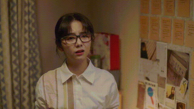 白冰|《请叫我总监》出圈理由：谭松韵的演技，白冰的脸蛋，龚蓓苾的衣品