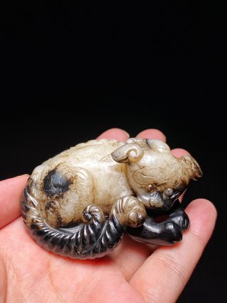 翡翠|元 和田玉籽料 脂白玉 黑漆 独角兽 瑞兽 摆件 纸镇 把件