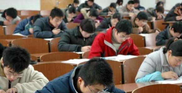 求职|在公务员考试里，被誉为考公能手的文科生，这六个专业成功率更高