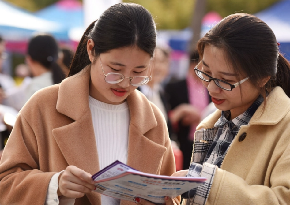 大学生|3大岗位出现“用工荒”，月薪过万却不受待见，网友：不是钱的事