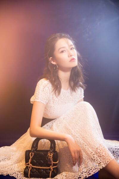 李沁|李沁，“鸡腿”少女