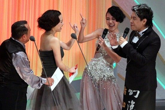 周冬雨|娱乐圈的塑料姐妹情,看似踩闺蜜和抢男友,实际和这两个原因有关