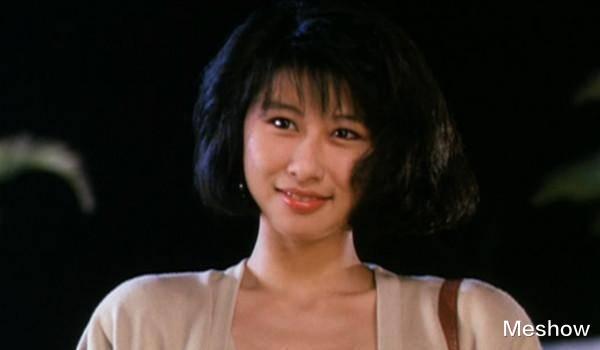 费翔|费翔为她终身未娶，她却转身嫁给天王，如今58岁依旧丰腴