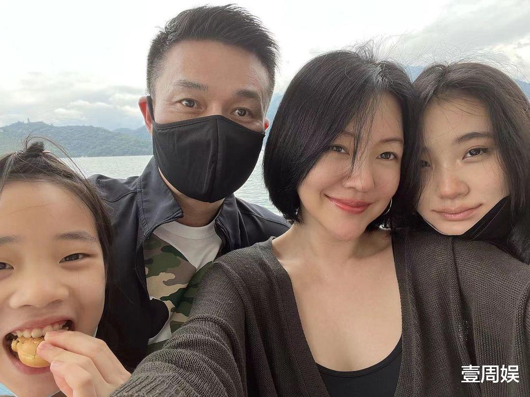 大S|小S带着大S子女去旅游，具俊晔低调回到韩国，大S一路陪同？