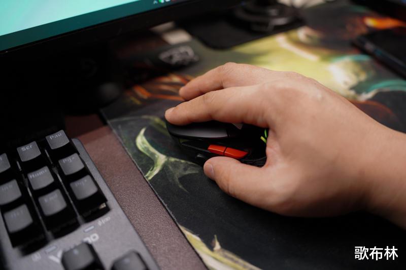 雷柏|500块搞定一套游戏无线键鼠,灯光必须标配,请问还有谁?!