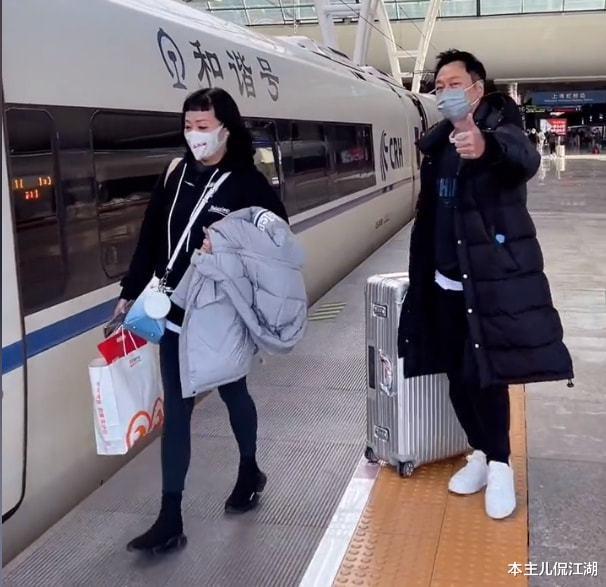 黎耀祥|演员黎耀祥：对前妻有愧疚，再婚让母亲伤心，33岁做爸爸也幸福