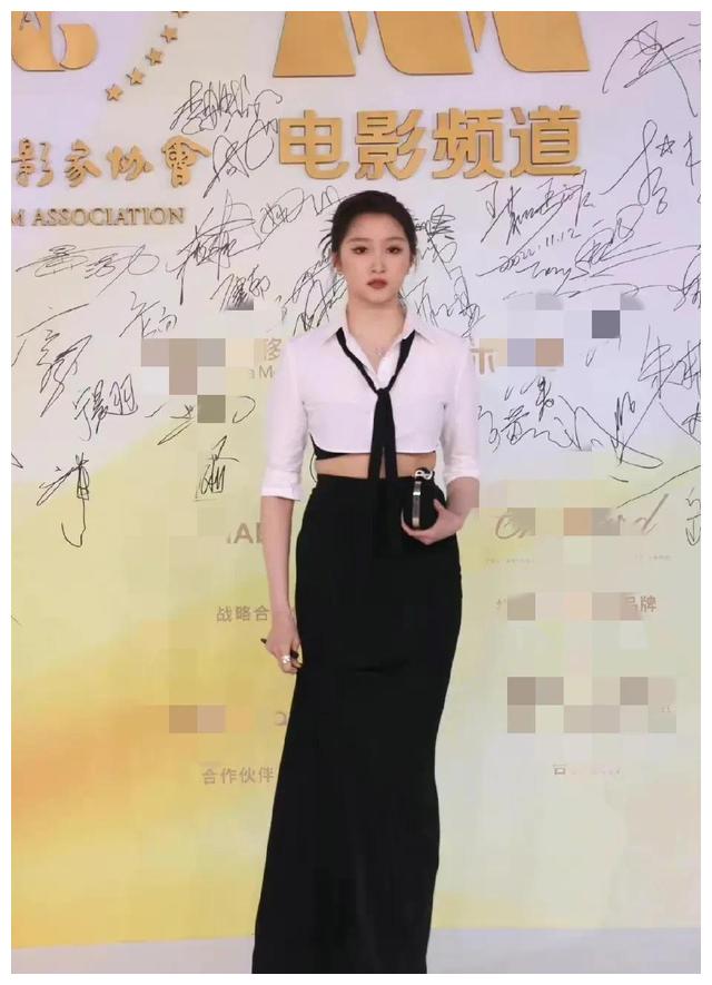 明星 金鸡奖明星生图盘点!有人脸泛油光,有人皮肤黝黑也有人惊艳四座