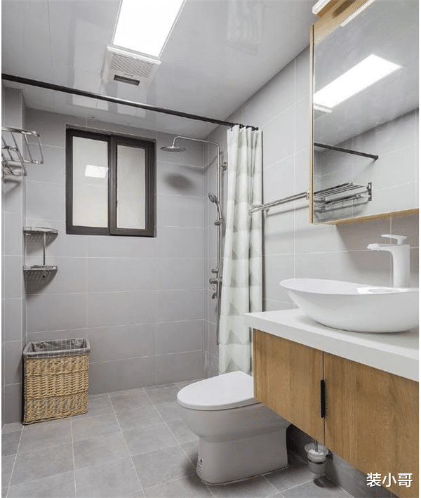 卫生间装马桶已经不流行了,聪明人都这样设计卫生间,简单又实用