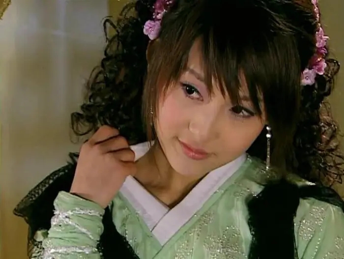 贾青|她是最想嫁入豪门的女明星,疯狂讨好富二代,王思聪却骂她不干净