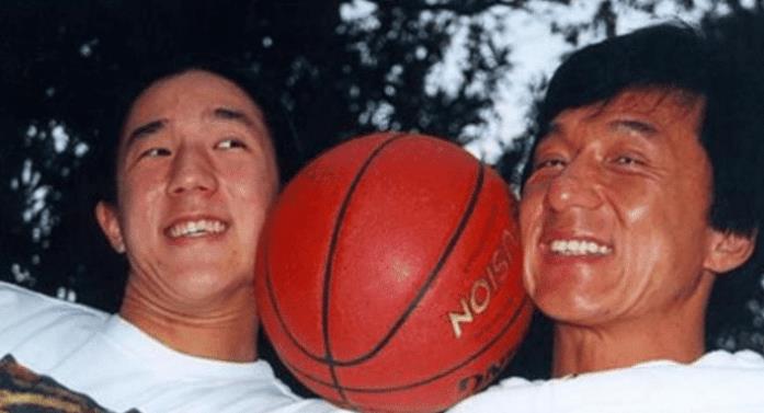 国籍|原创改国籍的明星纷纷后悔,2人成功改回,巨星的他却没却没成功