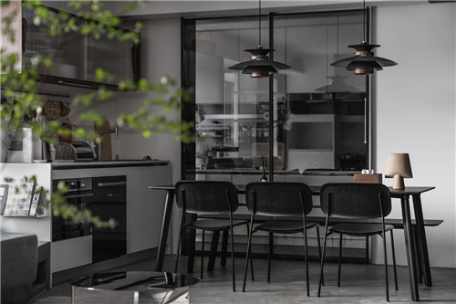 132㎡原色之家温暖且酷,打造一方简约舒适的私宅天地