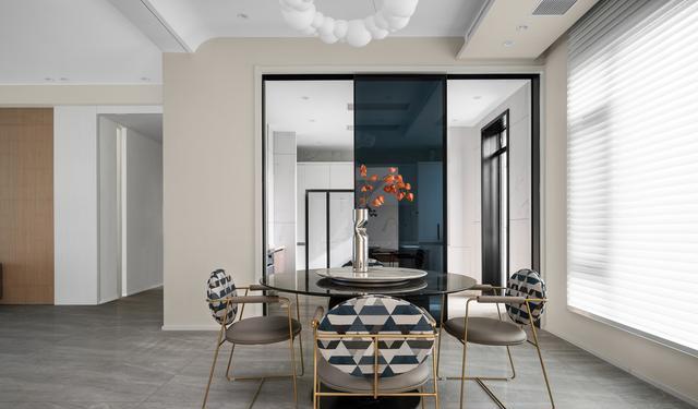 如果理想的家有模板，那就是这套230房！一家六口住着其乐融融