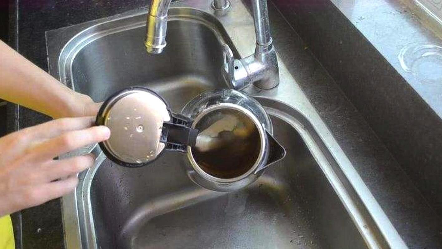 每天了解一个居家小妙招——不管水壶水垢多厚，用它就能哗哗掉