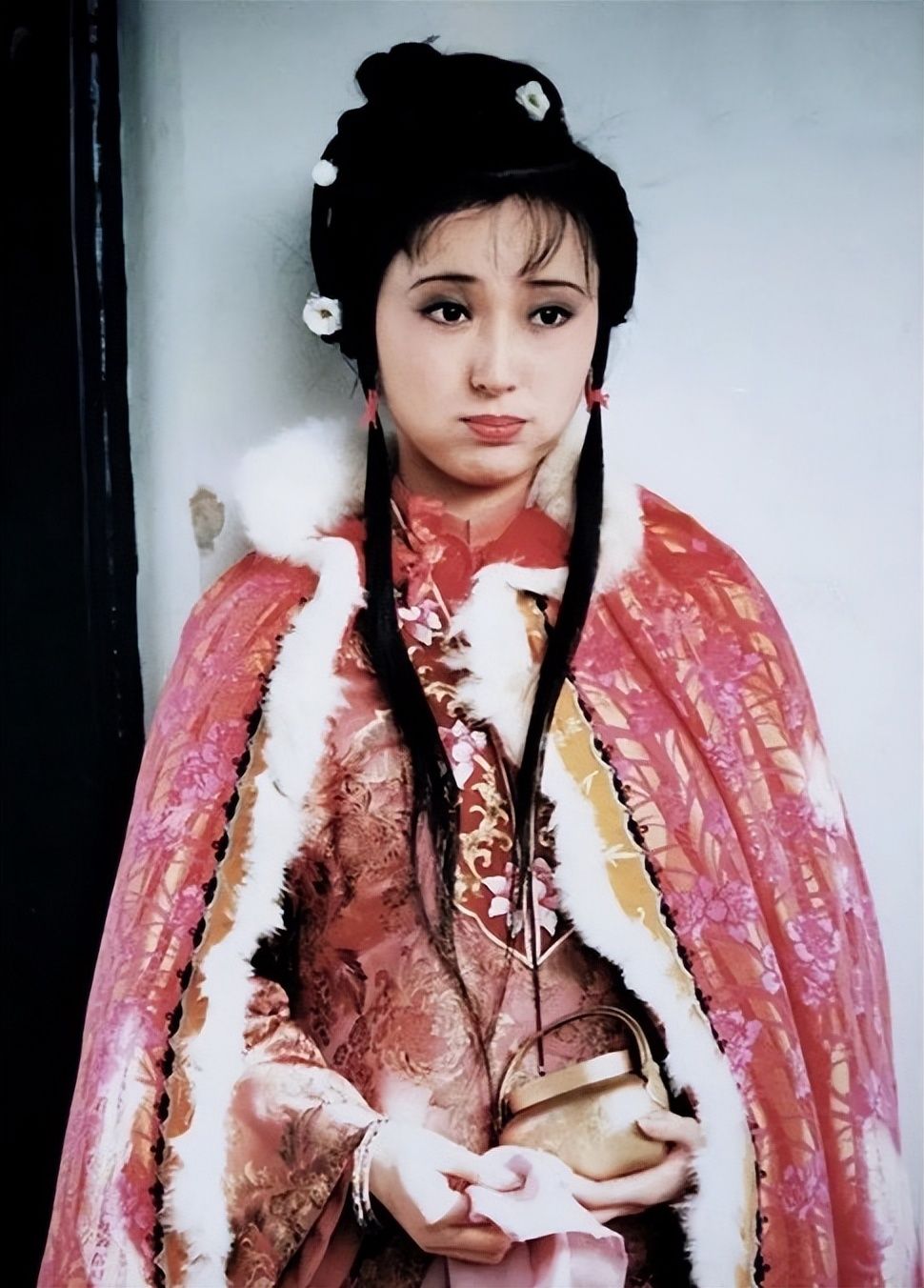 陈晓旭|陈晓旭:两段婚姻没有生孩子,41岁患癌出家,一生只为林黛玉而活