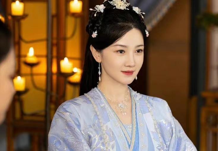 郝葭|陈小纭发文祝福郝葭，对郝葭一角做出总结，言语间尽含对角色热爱