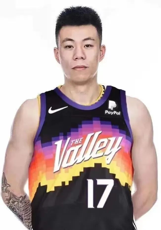 官宣!10换1交易达成!特权球员出现!他手握2.51亿超级顶薪