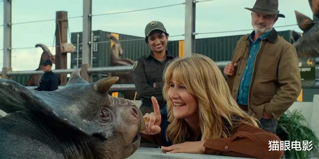 反派|侏罗纪世界3票房破3亿！登顶进口片票房冠军，反派神似苹果CEO