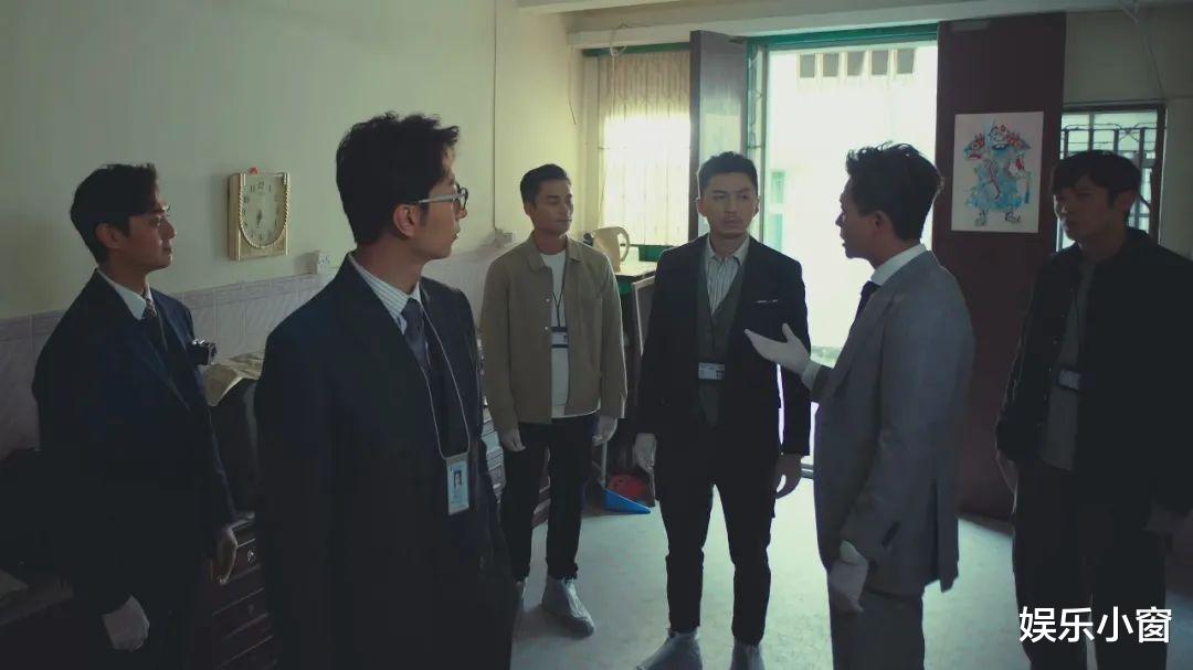 法证先锋5|《法证先锋5》剧情看似简单但埋了不少伏笔，湛霆或许不是自杀？