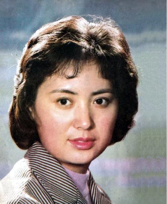 温玉娟|山东演员温玉娟：低调嫁平凡丈夫，恩爱几十年，晚年生活幸福美满