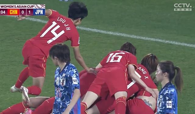 萨摩耶犬|1-1！中国女足扳平日本，加时！水庆霞神换人，奇兵登场就送助攻