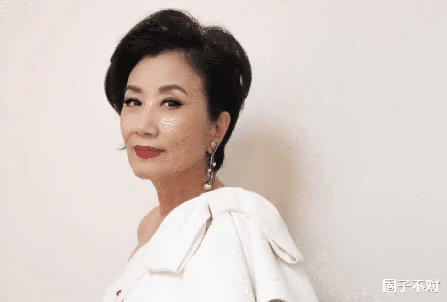 郭可盈|郭可盈:百亿千金下嫁穷小子,被经纪人曝丑闻,容忍丈夫绯闻不断