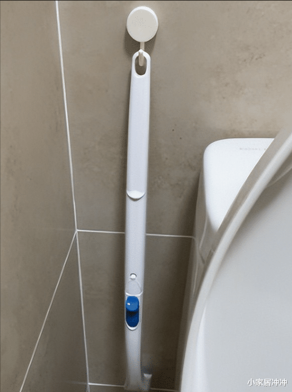 马桶里有个“隐藏开关”,打开后,能省不少钱,可惜很多人不知道