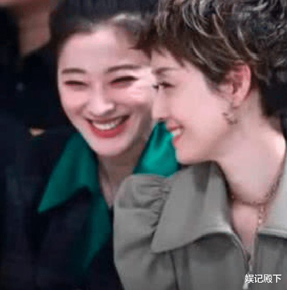 唐艺昕|娱乐圈的合影定律：拍照不找梅婷，因为至今没人赢过！