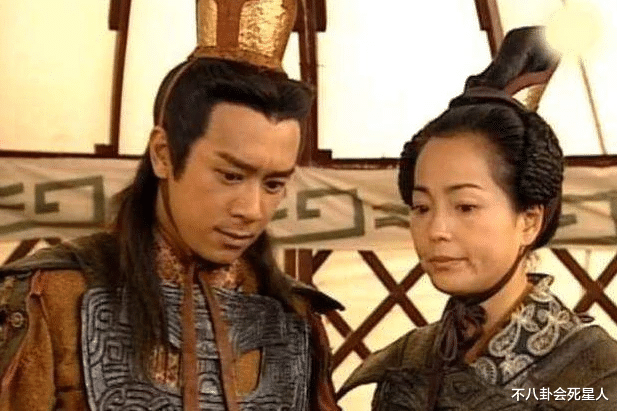 鲍蕾|买小岛、开100家餐厅，这6位不温不火的女星，背地全是大富婆